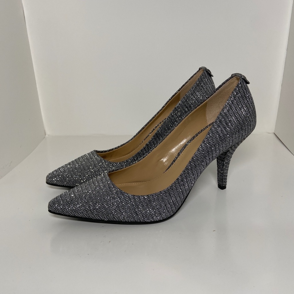 MICHAEL Michael Kors Silver Glitter Pump Heels Size 7